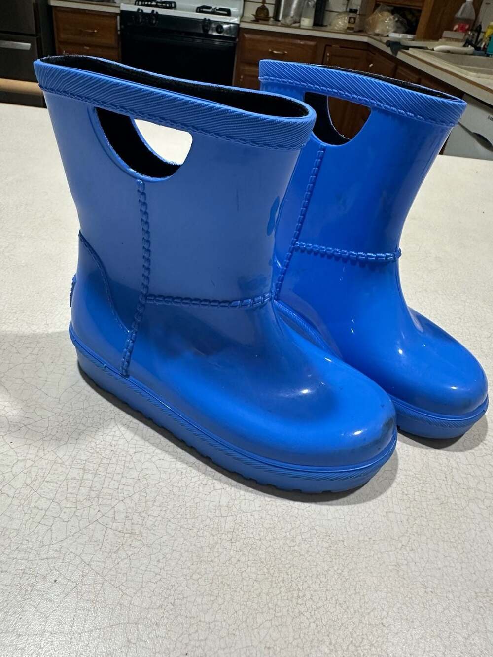 UGG Kids T Rahjee Rain Boots – Size 8 Blue – Toddler/Little Kid